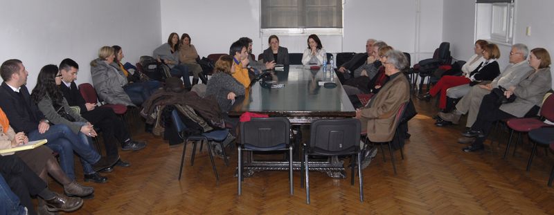Round Table